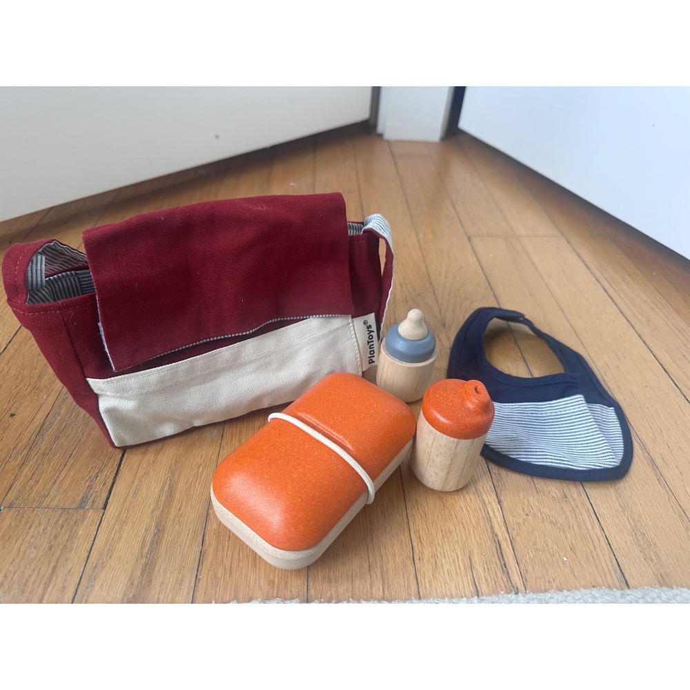 PlanToys Wooden Baby Doll Care Set Diaper Bag Accessories Pretend Play‎ 3485